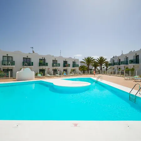 Апартаменты Desert Pool View & Wifi By Irent Fuerteventura *