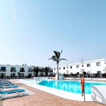 Апартаменты Desert Pool View & Wifi By Irent Fuerteventura *